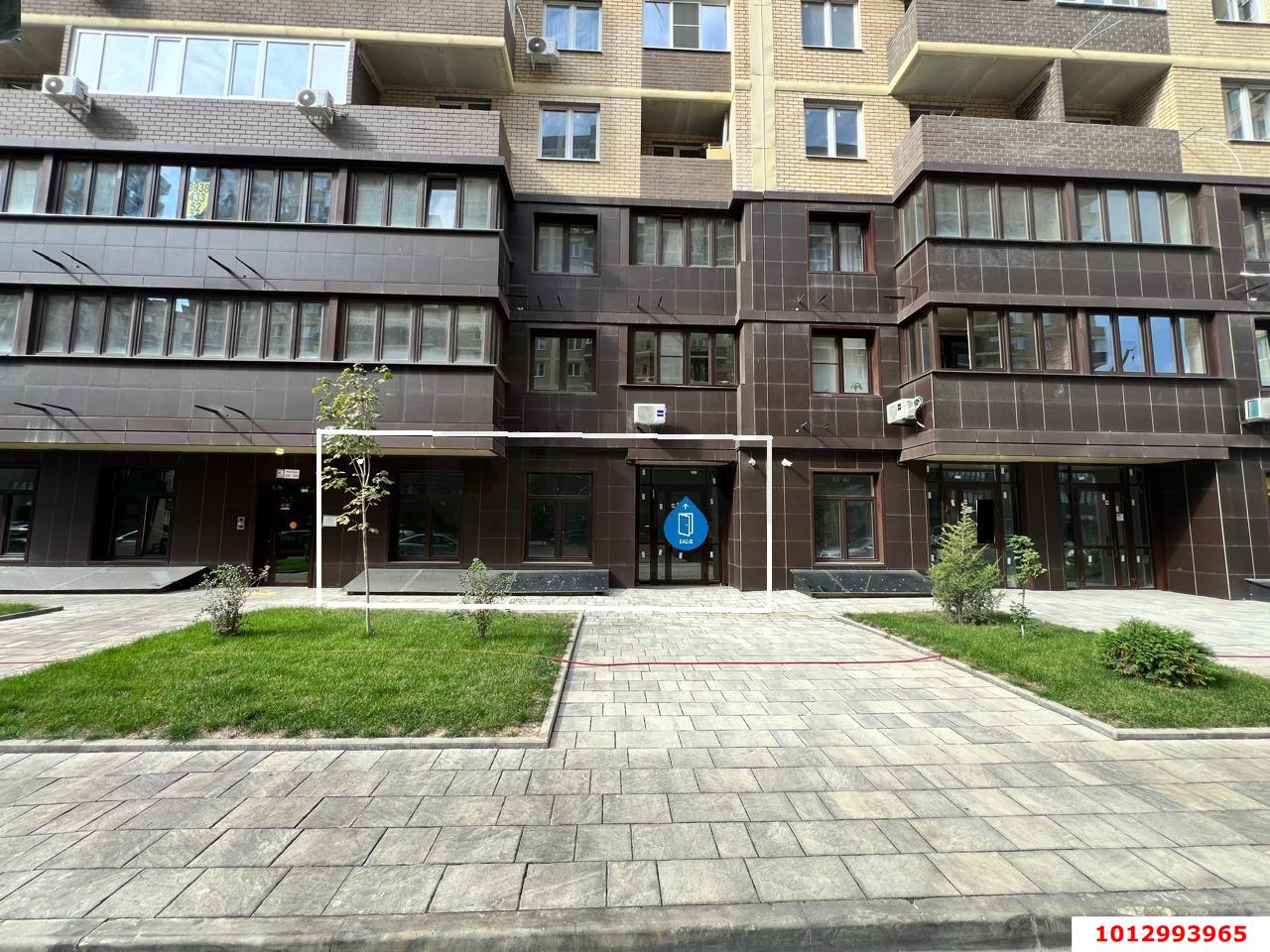 Фото №1: Торговое помещение 54&nbsp;м², 1/16&nbsp;эт. - Краснодар, Прикубанский внутригородской округ, мкр. жилой комплекс Ракурс, ул. имени Героя Ростовского, 8к6
