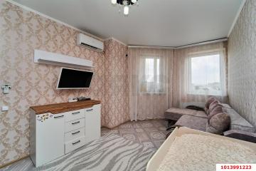 Фото №1: 1-комнатная квартира 35 м², 8/10 эт. - Краснодар, мкр. ЖК Калинино Парк, ул. имени В.М. Комарова, 21/1к2