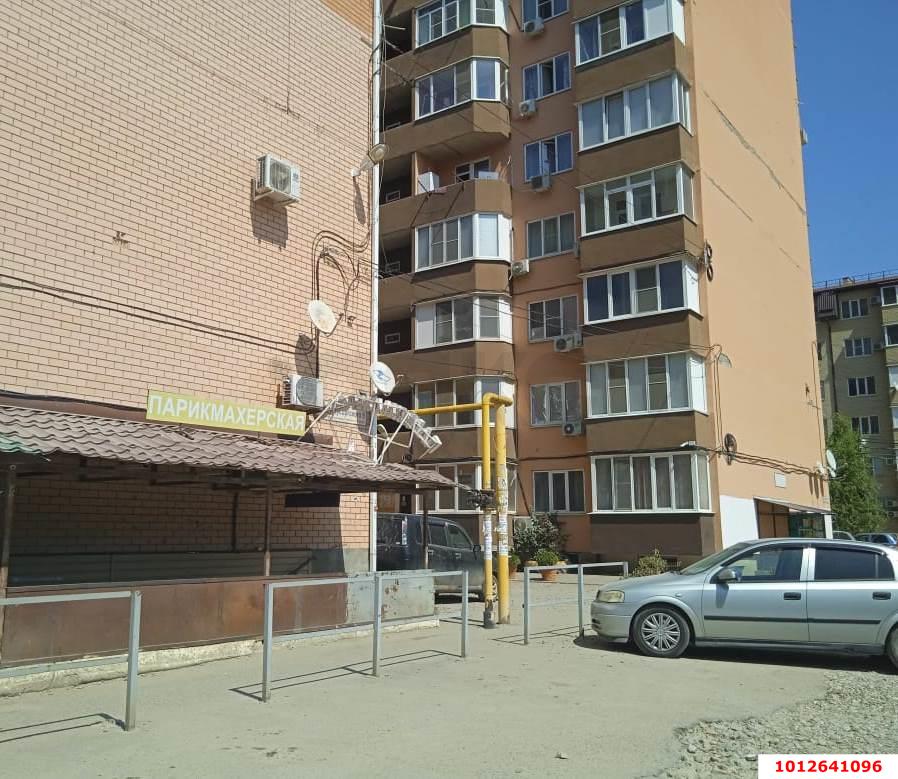 Фото №3: Торговое помещение 37&nbsp;м², 5&nbsp;эт. - Краснодар, Прикубанский внутригородской округ, мкр. Музыкальный, ул. имени Сергея Есенина, 127/2