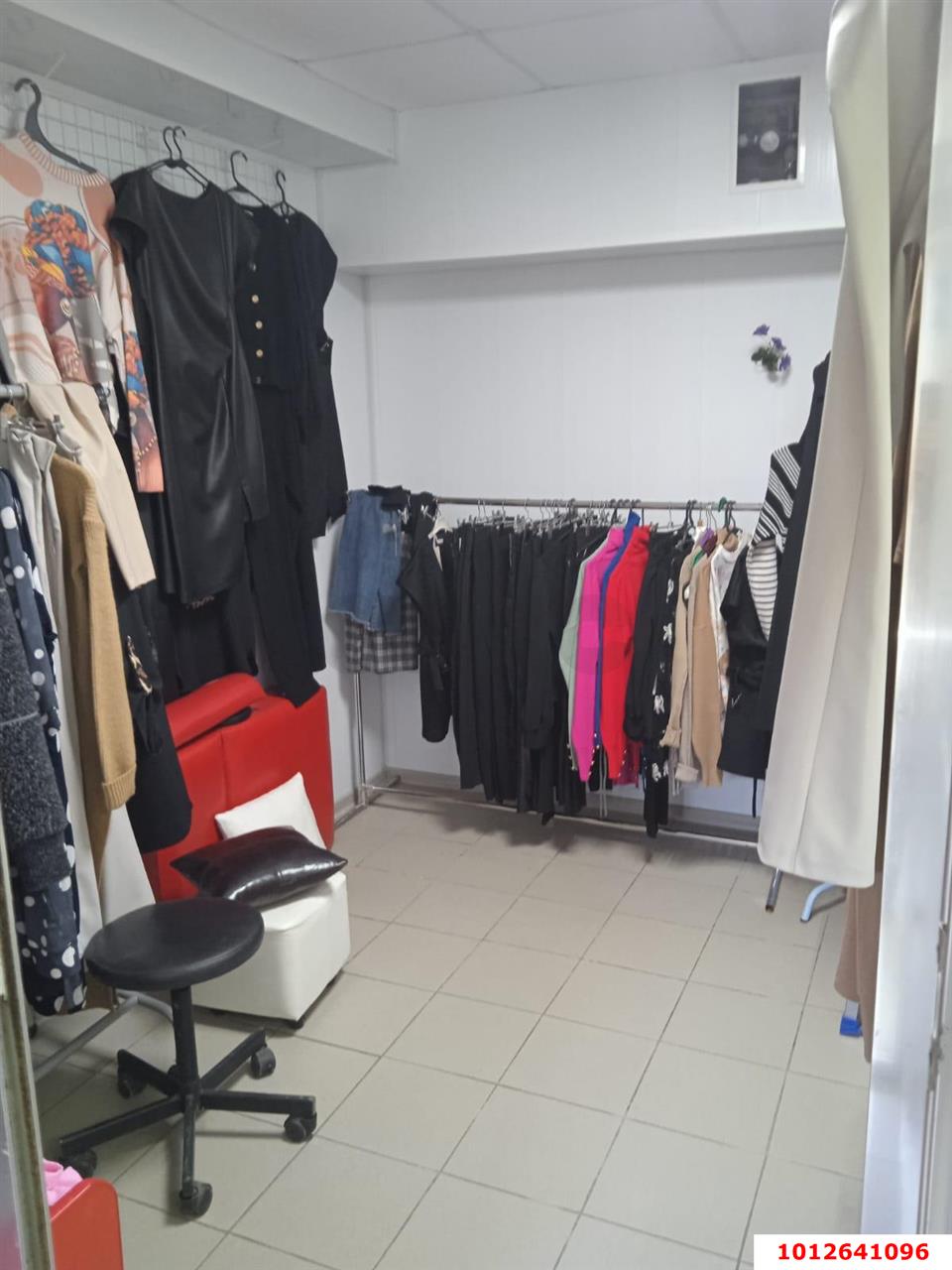 Фото №8: Торговое помещение 37&nbsp;м², 5&nbsp;эт. - Краснодар, Прикубанский внутригородской округ, мкр. Музыкальный, ул. имени Сергея Есенина, 127/2