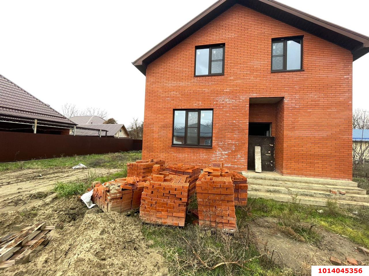 Фото №1: Дом 150&nbsp;м² + 4&nbsp;сот., 2&nbsp;эт. - Елизаветинская, Прикубанский внутригородской округ, ст Каравай, ул. Виноградная
