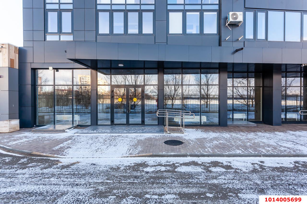 Фото №4: Торговое помещение 84&nbsp;м², 1/24&nbsp;эт. - Краснодар, Прикубанский внутригородской округ, Микрохирургии глаза, мкр. жилой комплекс Сограт, ул. Красных Партизан, 4/15