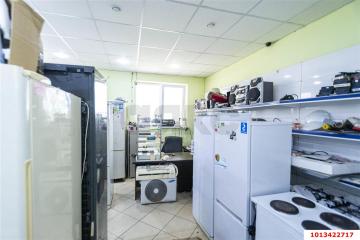 Фото №1: Торговое помещение 83&nbsp;м², 7&nbsp;эт. - Российский, мкр. Прикубанский внутригородской округ, ул. имени В.М. Комарова, 58