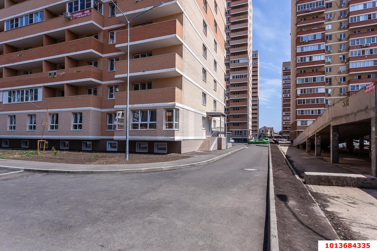 Фото №14: Офисное помещение 19&nbsp;м², 1/20&nbsp;эт. - Краснодар, Прикубанский внутригородской округ, имени Петра Метальникова, мкр. жилой комплекс Радуга, ул. Евгении Жигуленко, 7к2