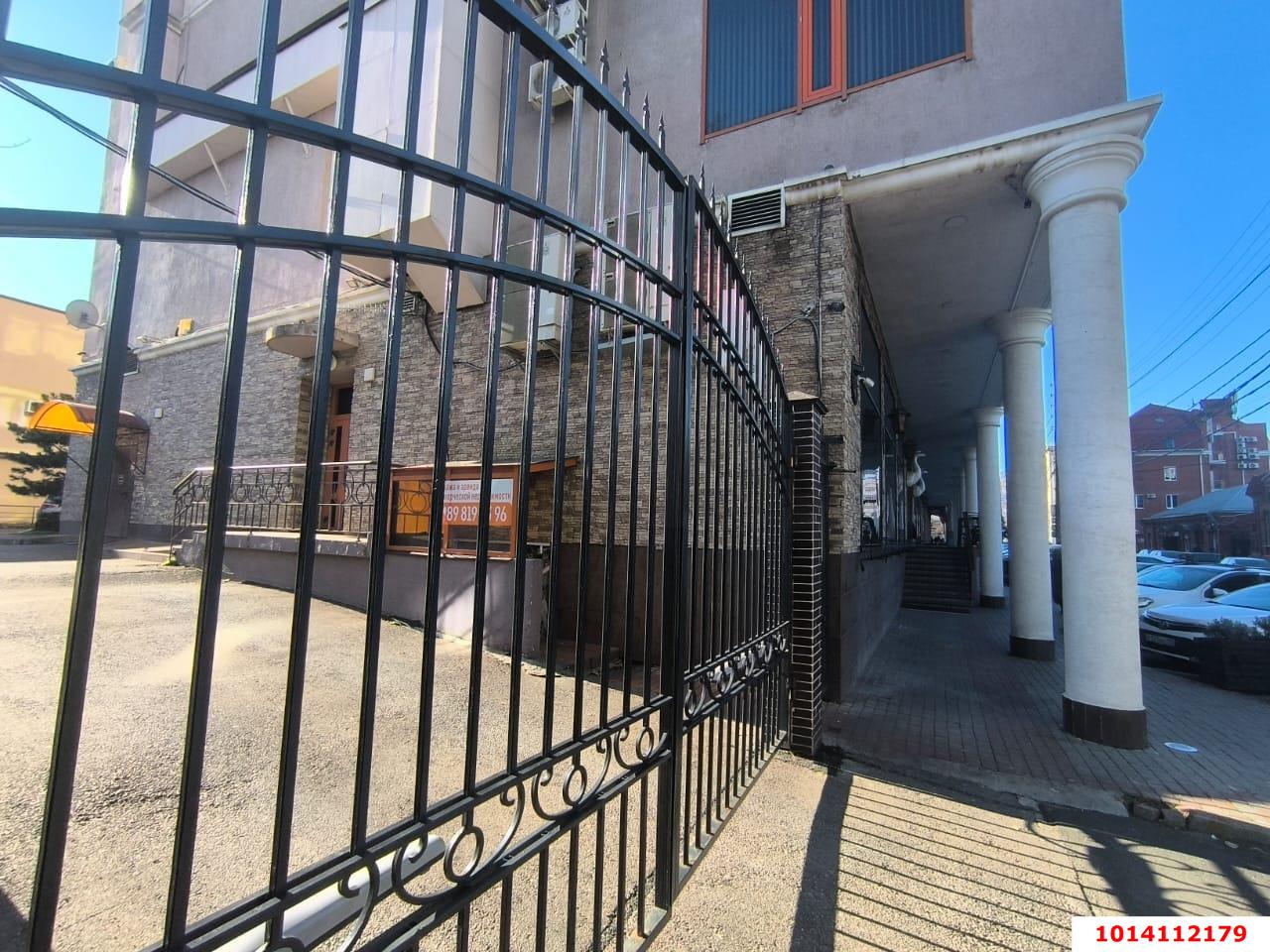 Фото №2: Торговое помещение 165&nbsp;м², 18&nbsp;эт. - Краснодар, Западный внутригородской округ, мкр. Центральный, ул. Гимназическая, 30