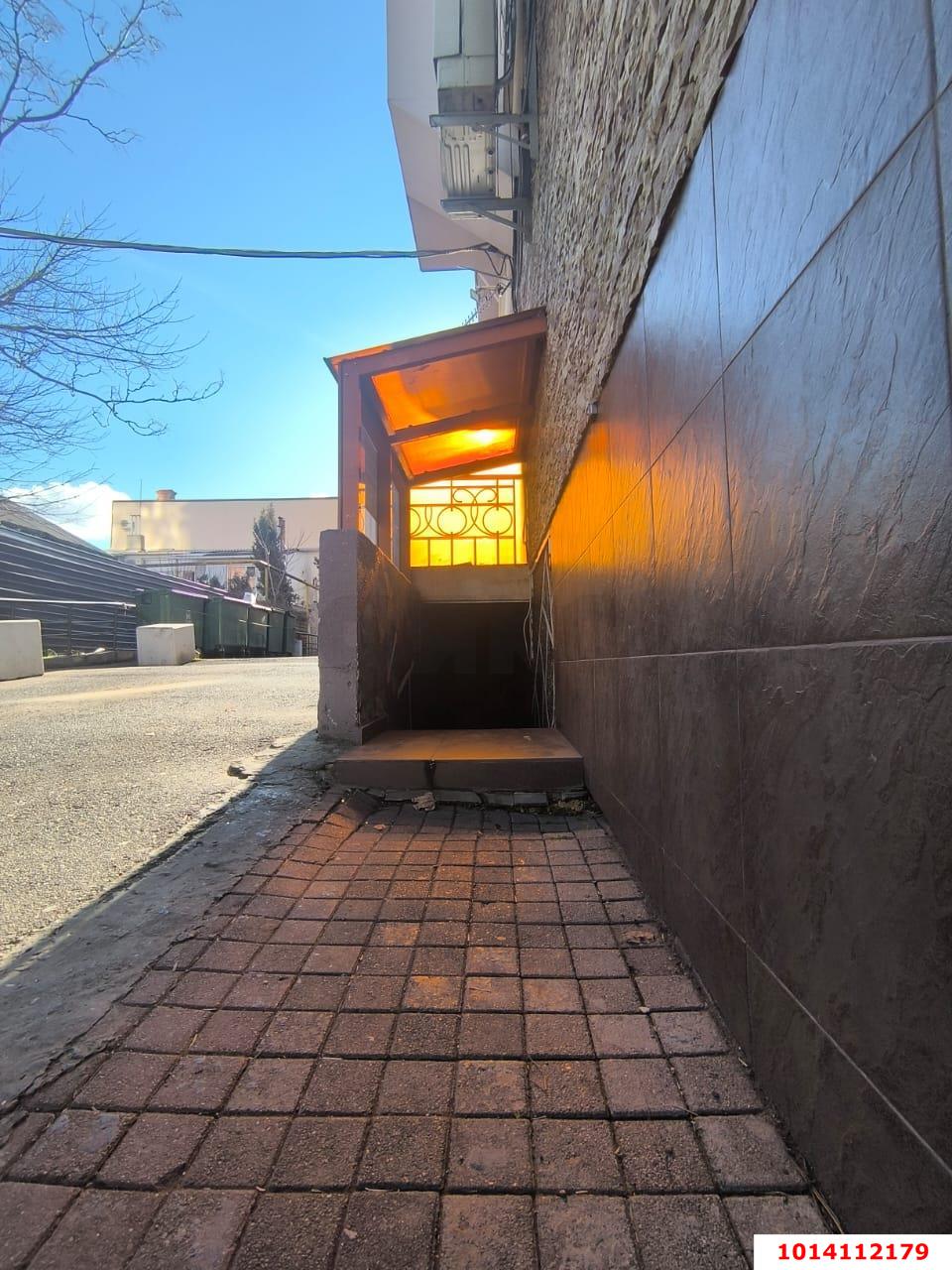 Фото №5: Торговое помещение 165&nbsp;м², 18&nbsp;эт. - Краснодар, Западный внутригородской округ, мкр. Центральный, ул. Гимназическая, 30