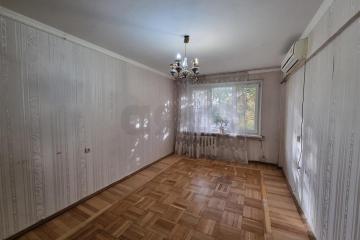 Фото №1: 2-комнатная квартира 44&nbsp;м², 2/5&nbsp;эт. - Краснодар, мкр. Гидростроителей, ул. имени Дмитрия Благоева, 2