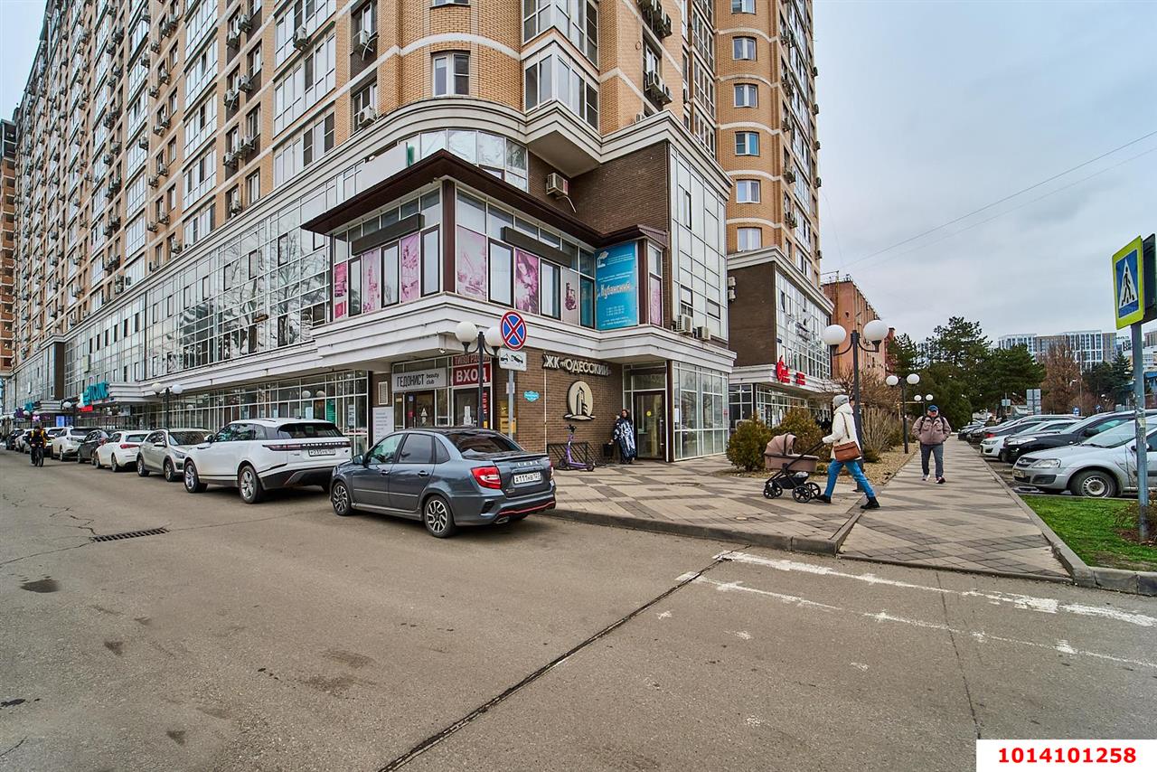 Фото №2: Торговое помещение 53&nbsp;м², -1/18&nbsp;эт. - Краснодар, Центральный внутригородской округ, ЖК Одесский, мкр. Центральный, ул. Коммунаров, 270