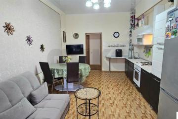 Фото №1: 2-комнатная квартира 82&nbsp;м², 7/11&nbsp;эт. - Геленджик, ул. Киевская, 48