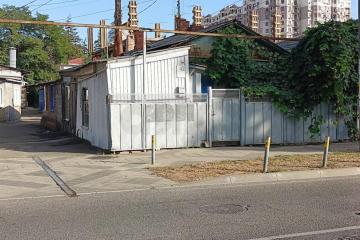 Фото №1: 2-комнатная квартира 39 м², 1/1 эт. - Краснодар, мкр. Центральный, ул. Кирова, 30