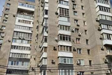 Фото №1: 4-комнатная квартира 77 м² - Краснодар, мкр. Дубинка, пер. Угольный, 12