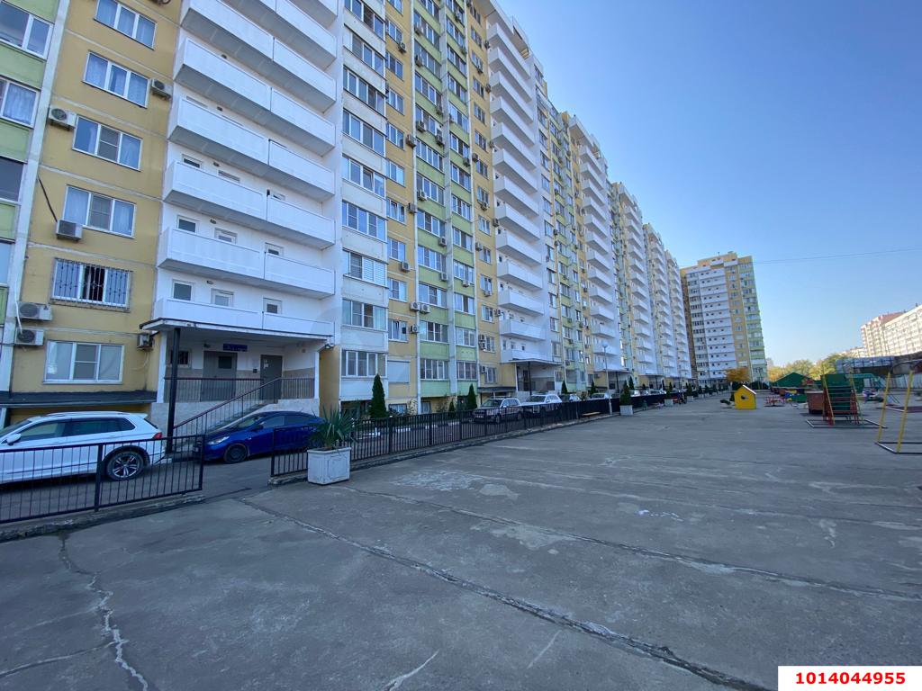Фото №3: Торговое помещение 19&nbsp;м², 16&nbsp;эт. - Краснодар, Западный внутригородской округ, мкр. Юбилейный, ул. Рождественская набережная, 51