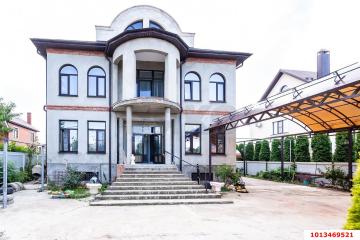 Фото №1: Дом 465 м² + 10 сот., 3 эт. - Краснодар, мкр. Завод Радиоизмерительных Приборов, ул. Батуринская, 32
