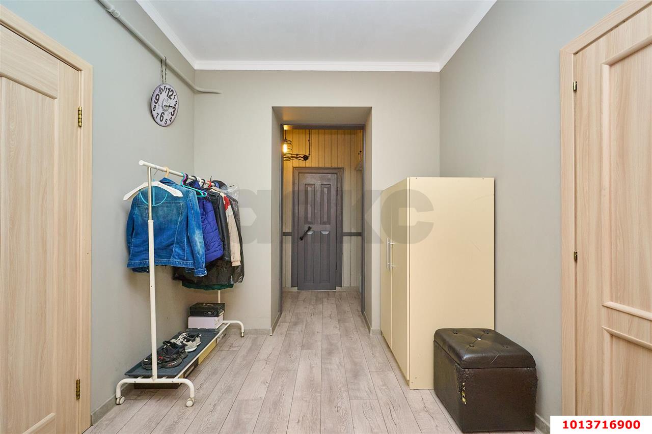 Фото №11: 4-комнатная квартира 94&nbsp;м², 4/5&nbsp;эт. - Краснодар, мкр. Центральный внутригородской округ, ул. Красная, 202