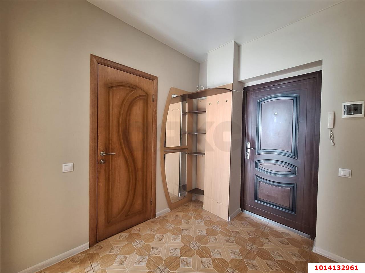 Фото №1: 1-комнатная квартира 44&nbsp;м², 5/6&nbsp;эт. - Краснодар, Прикубанский внутригородской округ, мкр. Новый, ул. 2-я Трудовая, 1