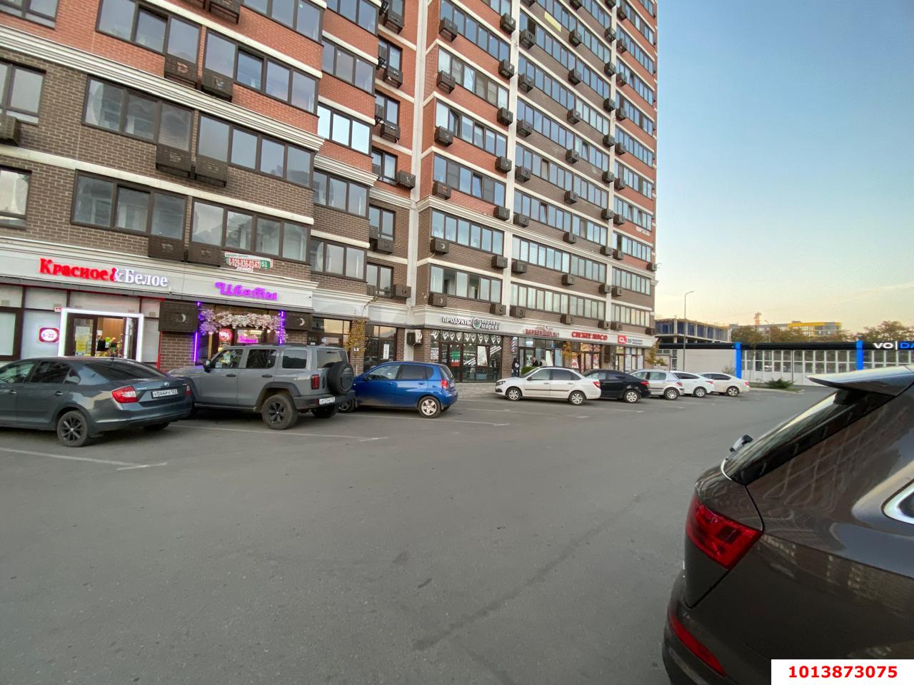 Фото №3: Торговое помещение 99&nbsp;м², 1/24&nbsp;эт. - Краснодар, Прикубанский внутригородской округ, мкр. жилой комплекс Самолёт-4, ул. Константина Гондаря, 103