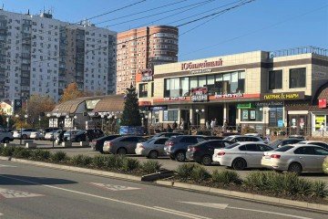 Фото №2: Торговое помещение 50 м² - Краснодар, мкр. Юбилейный, пр-кт Чекистов, 17