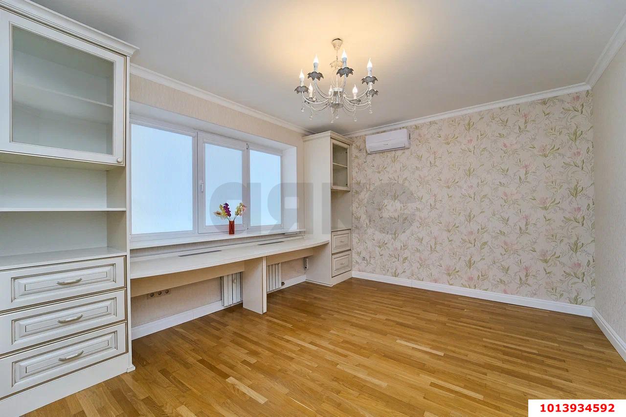 Фото №10: 3-комнатная квартира 95&nbsp;м², 6/7&nbsp;эт. - Краснодар, мкр. Западный внутригородской округ, ул. 2-я Линия Нефтяников, 7/1