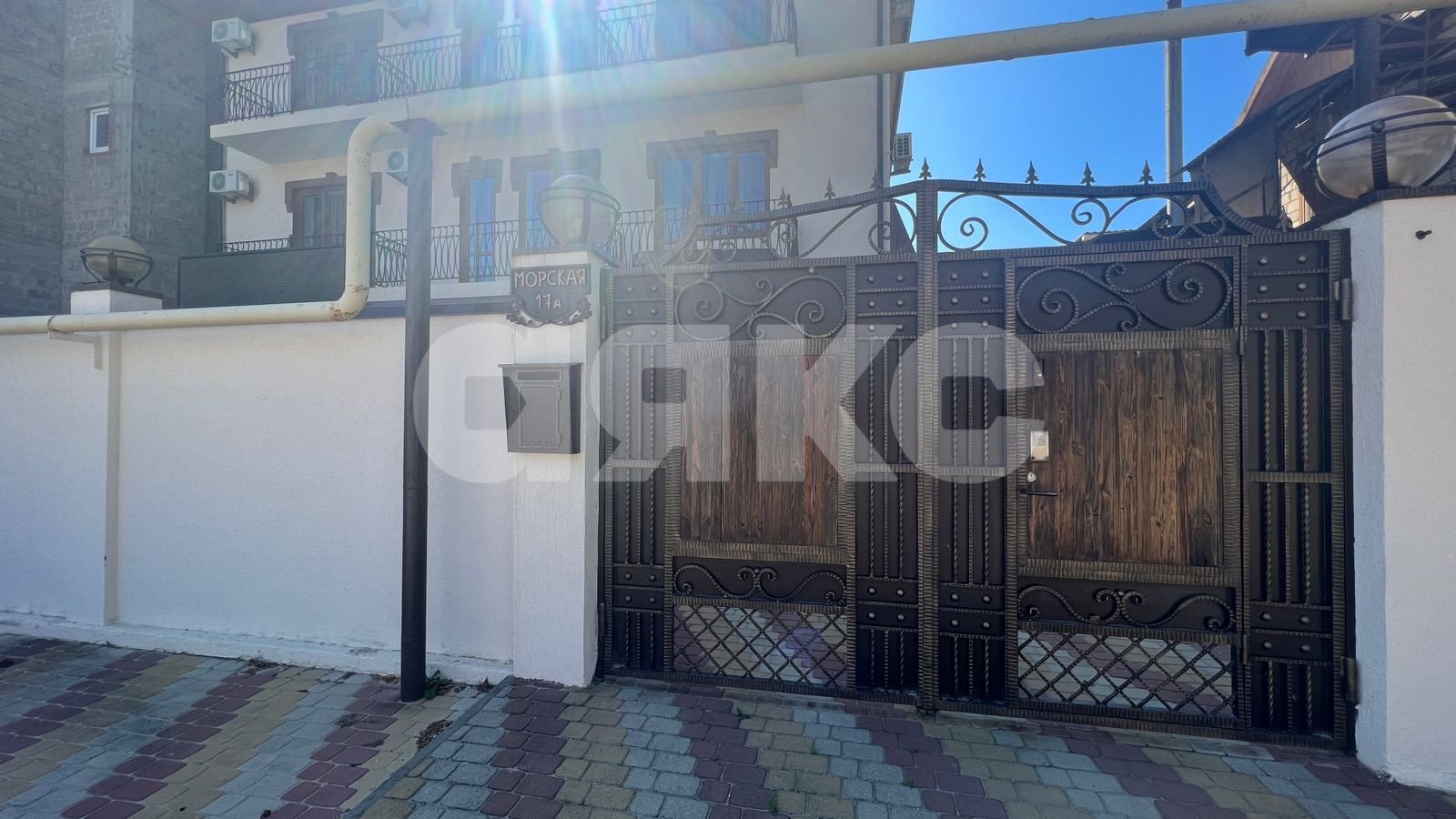 Фото №6: Дом 514&nbsp;м² + 5&nbsp;сот., 3&nbsp;эт. - Анапа, ул. Морская, 17А
