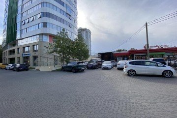 Фото №1: Торговое помещение 283 м² - Краснодар, мкр. Центральный, ул. Кубанская Набережная, 3