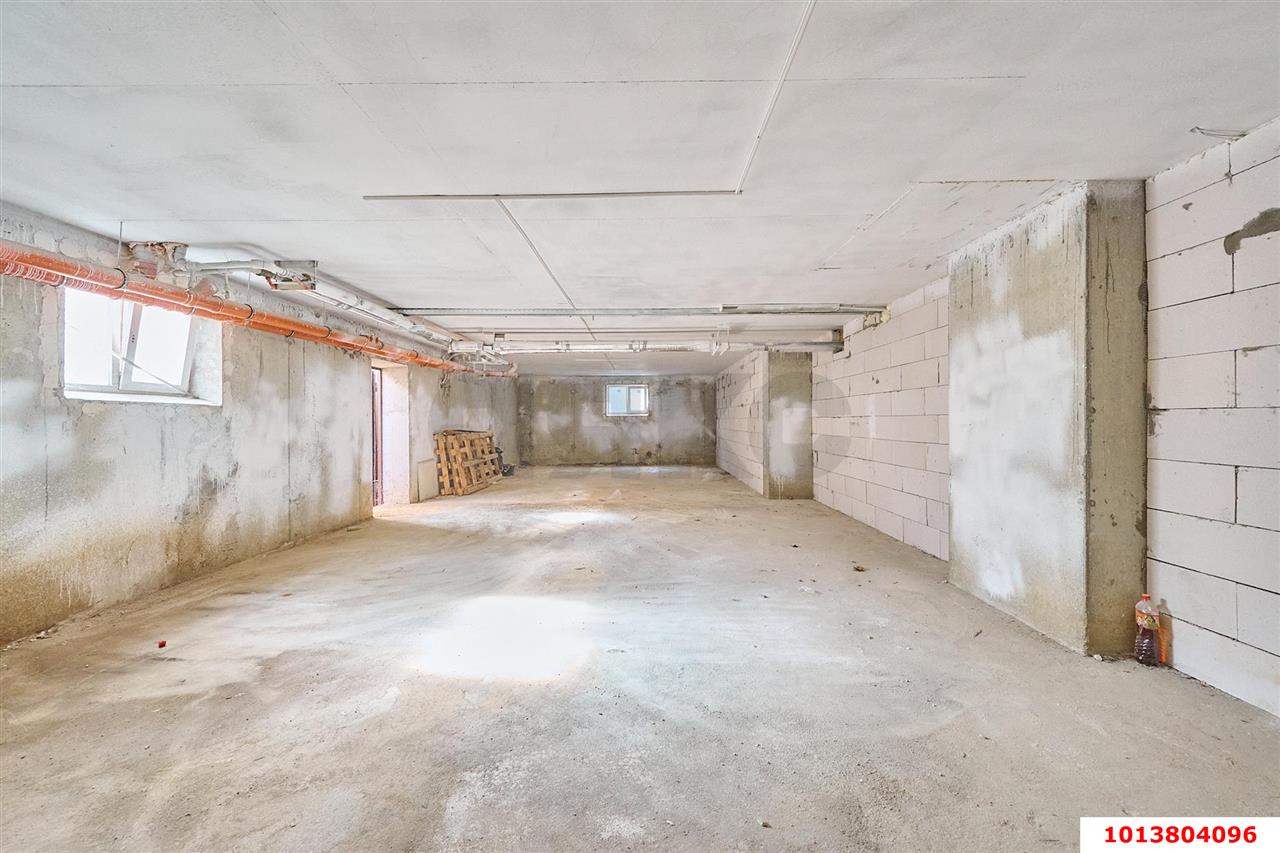 Фото №4: Торговое помещение 87&nbsp;м², 17&nbsp;эт. - Краснодар, Прикубанский внутригородской округ, Музыкальный, мкр. ЖК Светлый, ул. Московская, 144к2