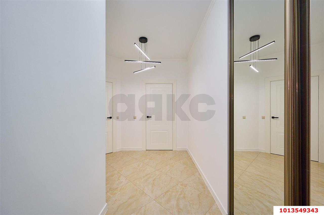 Фото №11: 1-комнатная квартира 61&nbsp;м², 6/24&nbsp;эт. - Краснодар, Западный внутригородской округ, ЖК Новый Город, мкр. Юбилейный, б-р Клары Лучко, 14к2
