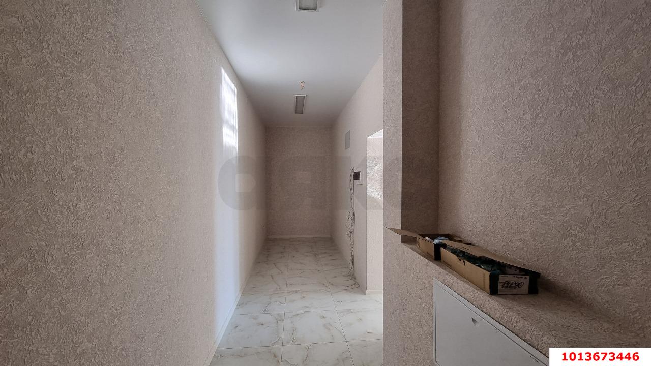 Фото №4: Офисное помещение 89&nbsp;м², 1/17&nbsp;эт. - Краснодар, Центральный внутригородской округ, мкр. Центральный, ул. Главная городская площадь
