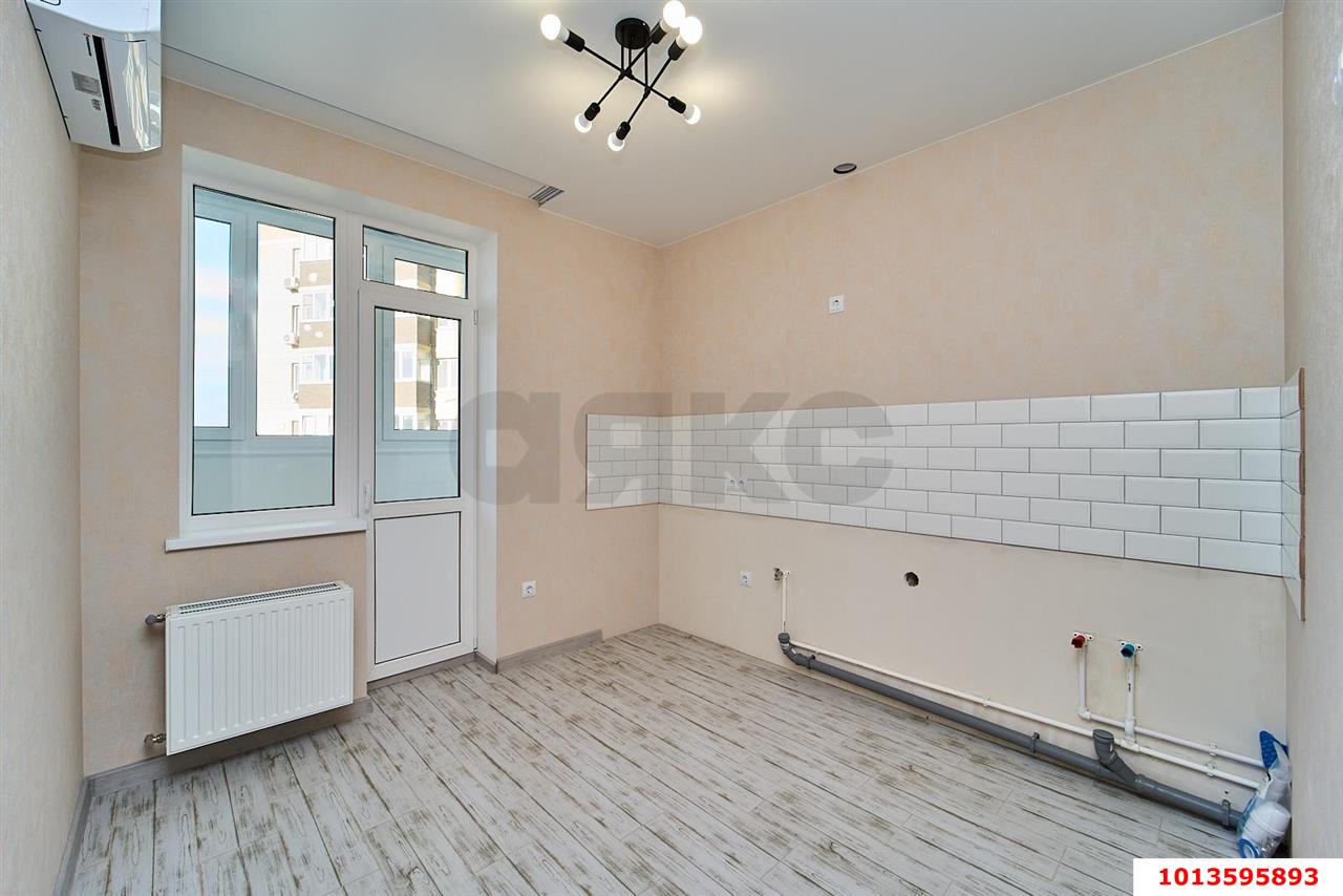 Фото №1: 1-комнатная квартира 34&nbsp;м², 7/24&nbsp;эт. - Краснодар, Прикубанский внутригородской округ, мкр. Краевая Клиническая Больница, ул. Домбайская, 12