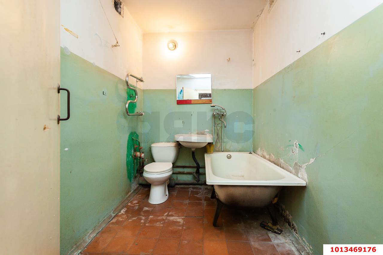 Фото №11: 3-комнатная квартира 90&nbsp;м², 3/10&nbsp;эт. - Краснодар, Прикубанский внутригородской округ, мкр. Славянский, ул. Красных Партизан, 81