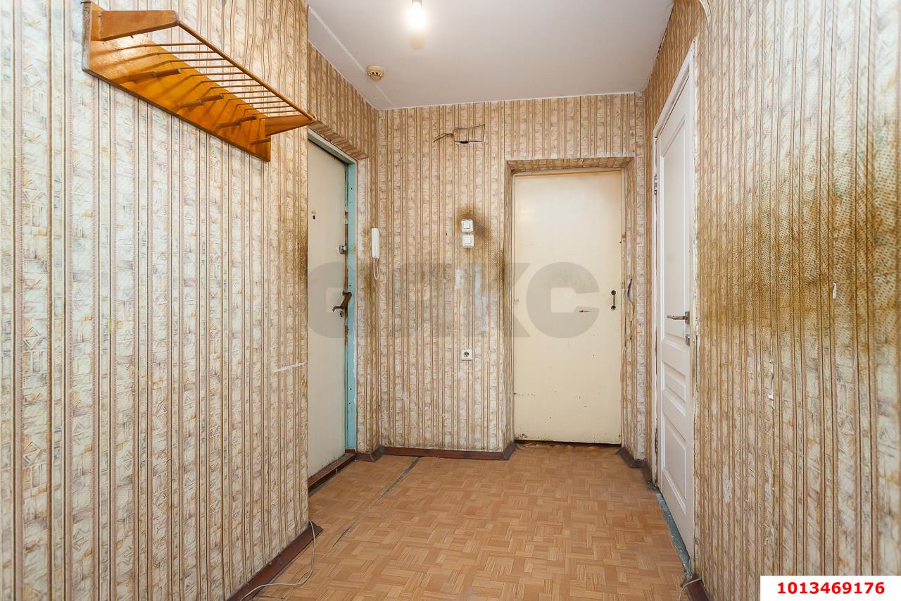 Фото №10: 3-комнатная квартира 90&nbsp;м², 3/10&nbsp;эт. - Краснодар, Прикубанский внутригородской округ, мкр. Славянский, ул. Красных Партизан, 81