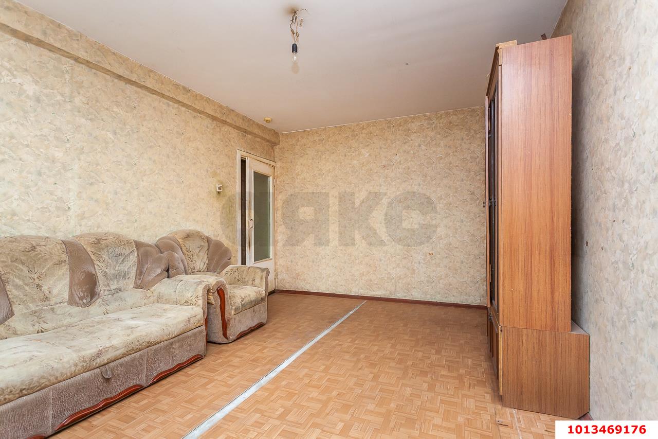 Фото №1: 3-комнатная квартира 90&nbsp;м², 3/10&nbsp;эт. - Краснодар, Прикубанский внутригородской округ, мкр. Славянский, ул. Красных Партизан, 81