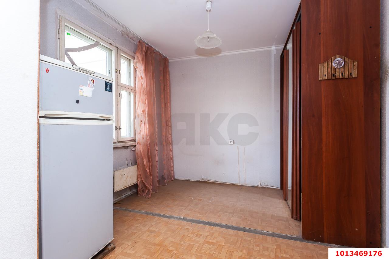 Фото №6: 3-комнатная квартира 90&nbsp;м², 3/10&nbsp;эт. - Краснодар, Прикубанский внутригородской округ, мкр. Славянский, ул. Красных Партизан, 81