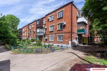 Фото №1: 2-комнатная квартира 52 м², 3/3 эт. - Краснодар, мкр. Центральный, ул. Щорса, 3А