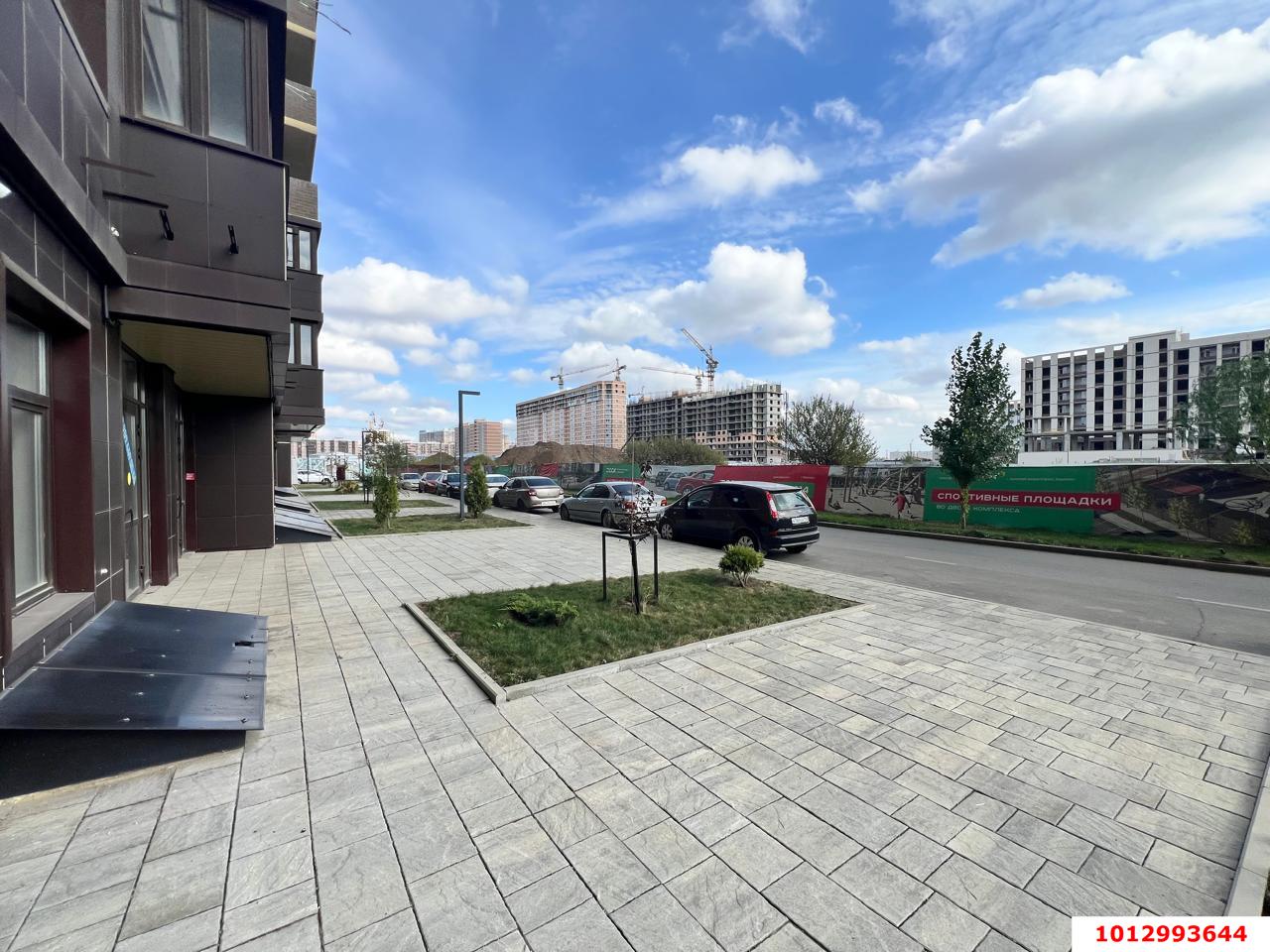 Фото №5: Торговое помещение 50&nbsp;м², 1/16&nbsp;эт. - Краснодар, Прикубанский внутригородской округ, мкр. жилой комплекс Ракурс, ул. имени Героя Ростовского, 8к1