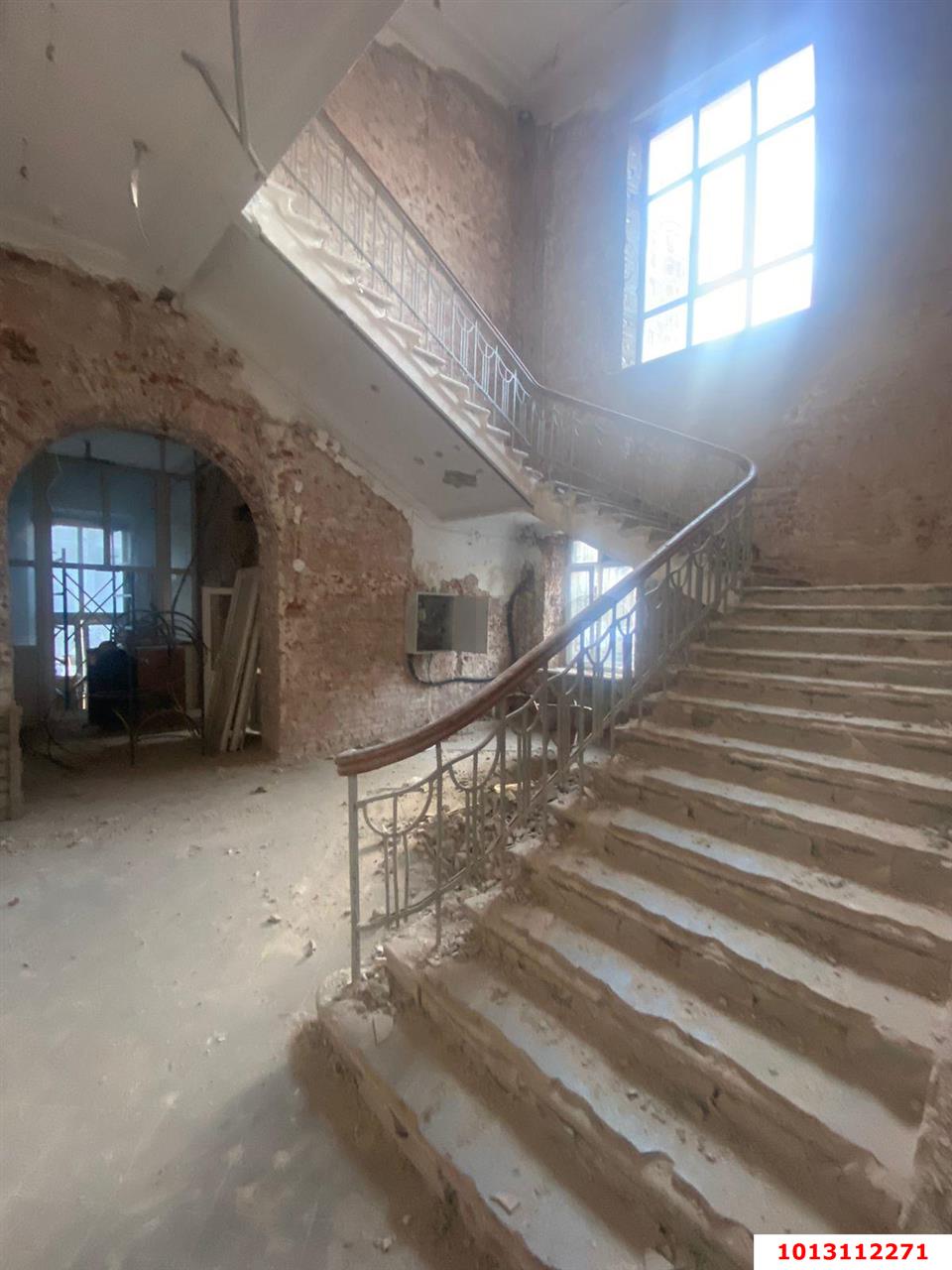 Фото №8: Отдельное здание 1337&nbsp;м², 1/2&nbsp;эт. - Краснодар, Западный внутригородской округ, мкр. Центральный, ул. Красная, 105
