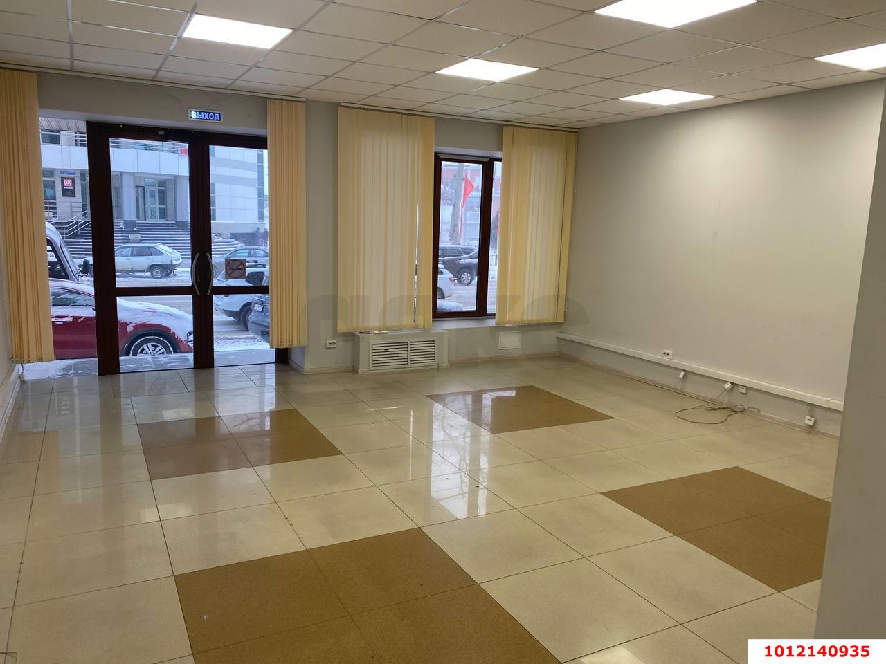 Фото №5: Офисное помещение 1400&nbsp;м², 1/5&nbsp;эт. - Краснодар, Центральный внутригородской округ, мкр. Дубинка, ул. Ставропольская, 7