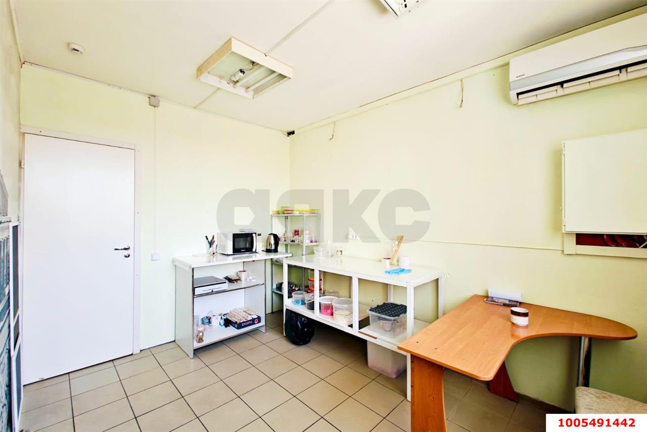 Фото №14: Торговое помещение 100&nbsp;м², 1/2&nbsp;эт. - Краснодар, Центральный внутригородской округ, мкр. Черёмушки, ул. Бургасская, 3