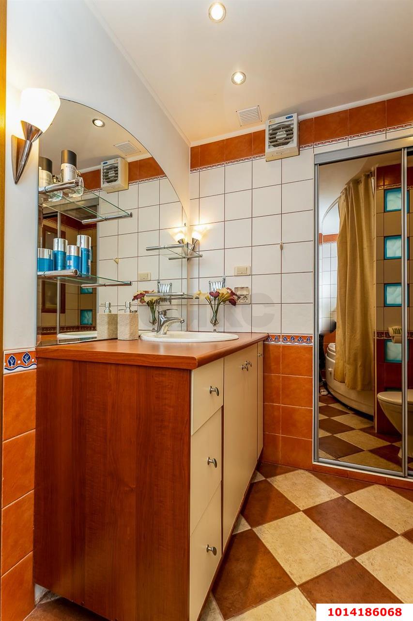 Фото №12: 2-комнатная квартира 70&nbsp;м², 10/12&nbsp;эт. - Краснодар, Западный внутригородской округ, мкр. Фестивальный, ул. Рашпилевская, 325/1