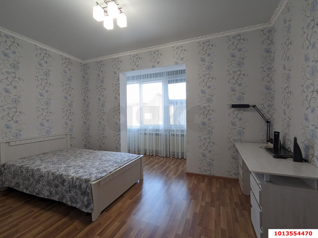 Фото №3: 3-комнатная квартира 81&nbsp;м², 1/4&nbsp;эт. - Краснодар, Прикубанский внутригородской округ, мкр. квартал Самолёт 7
