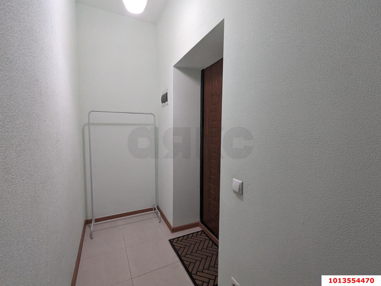 Фото №2: 3-комнатная квартира 81&nbsp;м², 1/4&nbsp;эт. - Краснодар, Прикубанский внутригородской округ, мкр. квартал Самолёт 7
