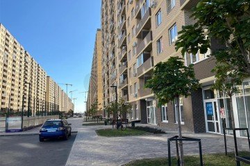 Фото №2: Торговое помещение 48 м² - Краснодар, мкр. жилой комплекс Дыхание, ул. Лётчика Позднякова, 2к18