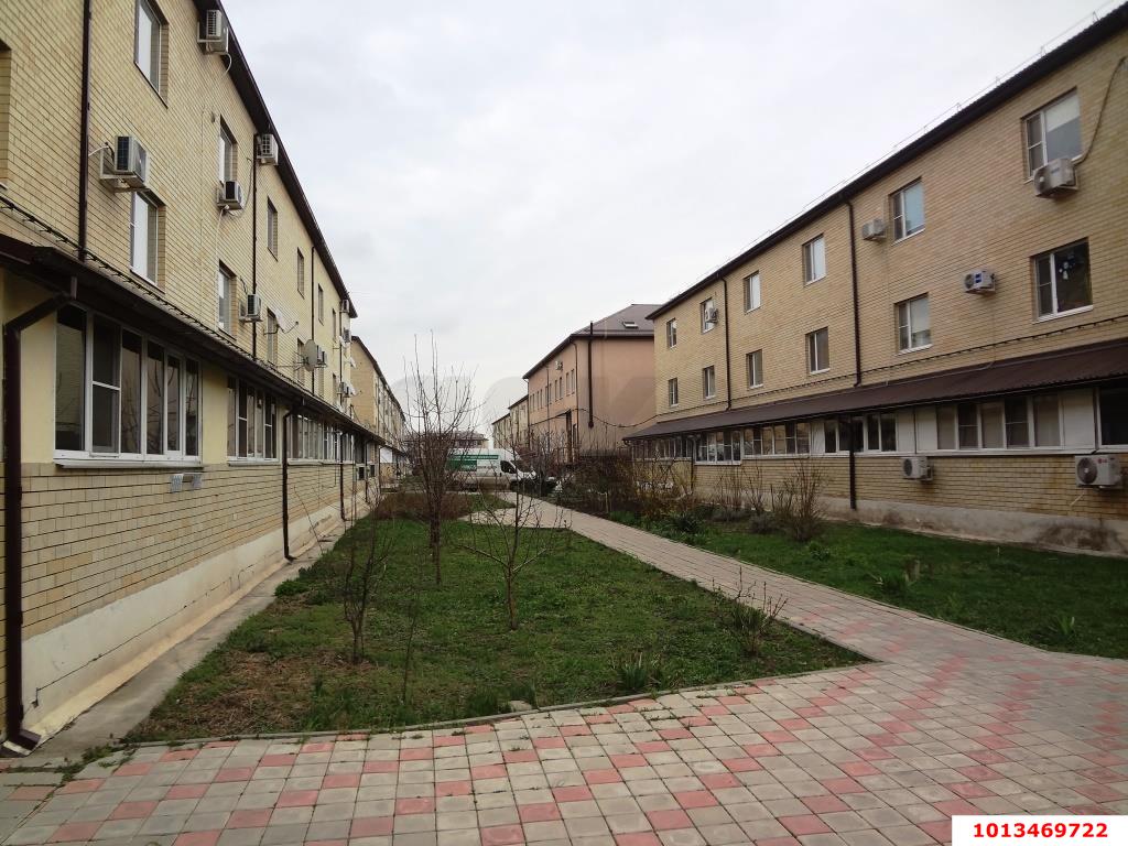 Фото №1: 1-комнатная квартира 36&nbsp;м², 3/3&nbsp;эт. - Южный, мкр. жилой комплекс Медовый, пер. Смоленский, 12/4
