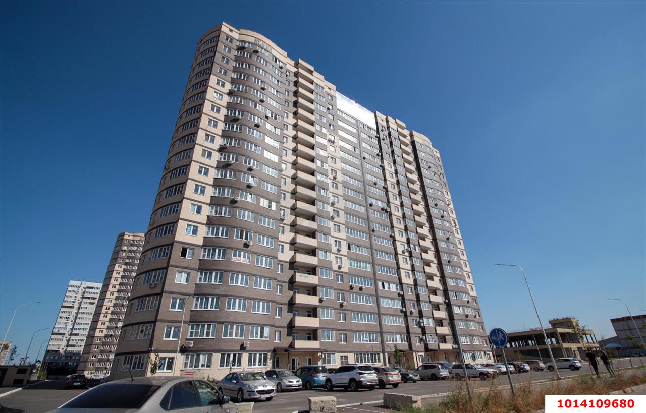 Фото №1: 1-комнатная квартира 44&nbsp;м², 15/19&nbsp;эт. - Краснодар, Прикубанский внутригородской округ, ЖК Тополиная Топольковая, мкр. имени Петра Метальникова, ул. Тополиная, 40/1к1