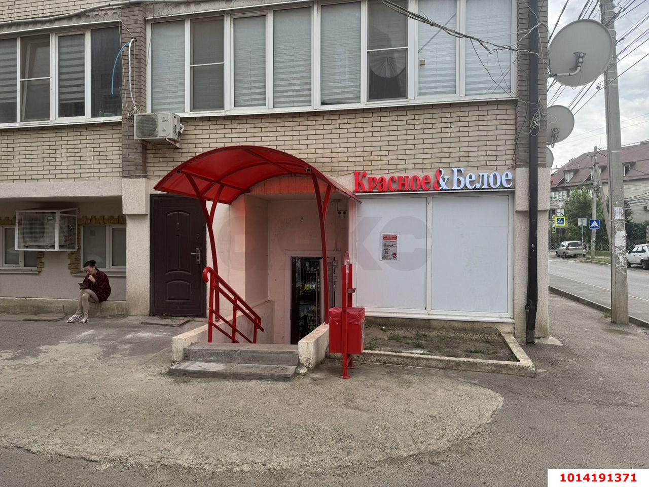 Фото №3: Торговое помещение 88&nbsp;м², 1/7&nbsp;эт. - Российский, мкр. Прикубанский внутригородской округ, ул. 2-я Тверская, 2/1