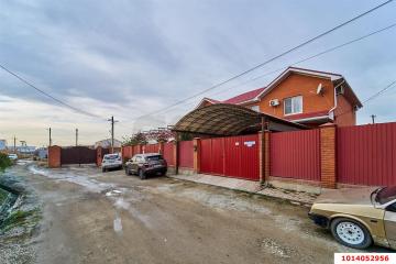 Фото №1: Дом 127&nbsp;м² + 5&nbsp;сот., 2&nbsp;эт. - Новая Адыгея, ул. Шоссейная, 2/3Б