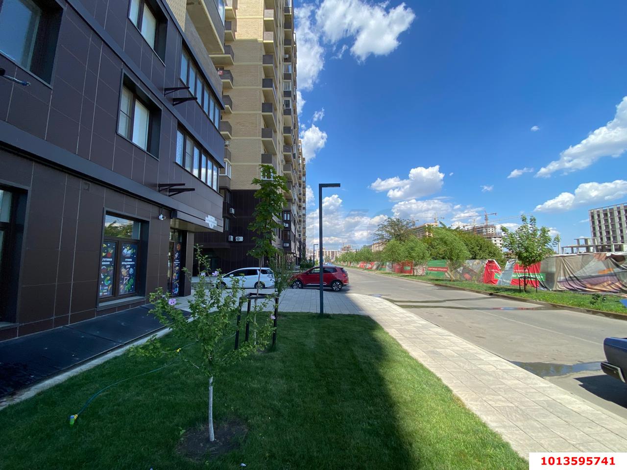 Фото №5: Торговое помещение 45&nbsp;м², 1/16&nbsp;эт. - Краснодар, Прикубанский внутригородской округ, мкр. жилой комплекс Ракурс, ул. имени Героя Ростовского, 8