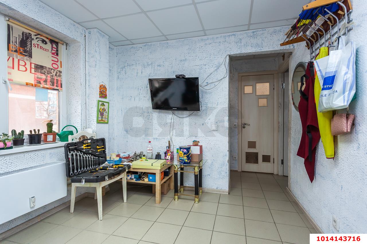 Фото №2: Торговое помещение 63&nbsp;м², 1/5&nbsp;эт. - Берёзовый, Прикубанский внутригородской округ, Прогресс, мкр. жилой комплекс Прогресс, ул. имени А.Н. Лодыгина, 1