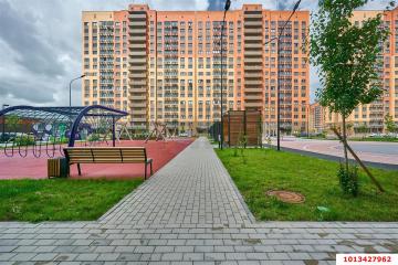 Фото №1: 2-комнатная квартира 50 м², 14/16 эт. - Краснодар, мкр. ЖК Смородина, ул. Владимира Жириновского, 1