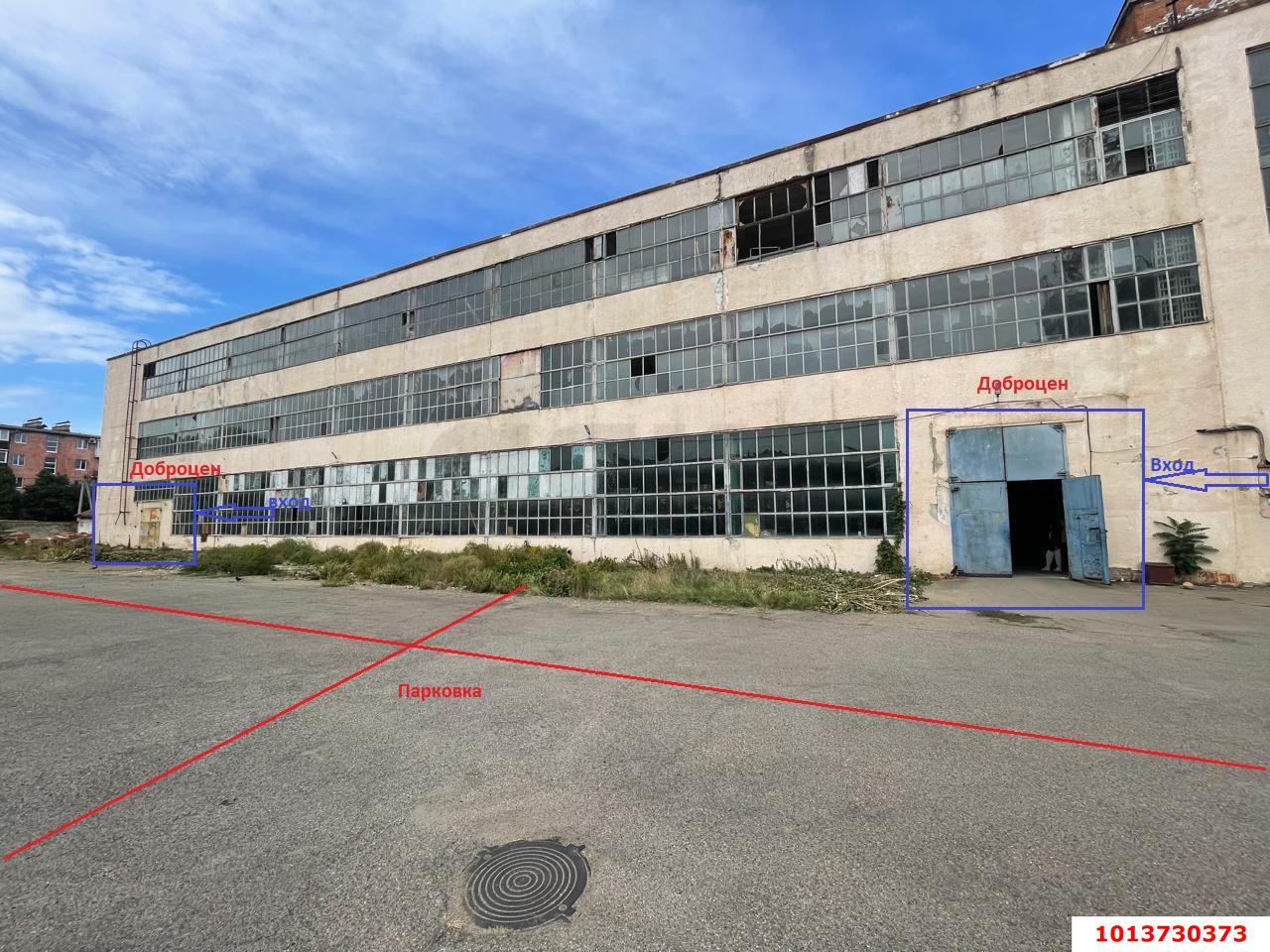 Фото №4: Торговое помещение 5000 м² - Майкоп, Центр, ул. Жуковского, 31/1