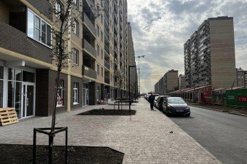 Фото №3: Торговое помещение 66 м² - Краснодар, мкр. жилой комплекс Дыхание, ул. Лётчика Позднякова, 2к20